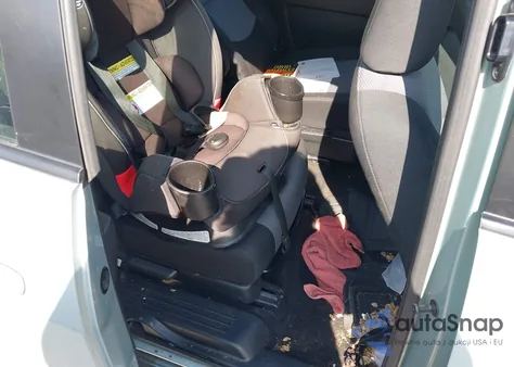 2007 Mazda Mazda5 Sport z USA, uszkodzony, nr VIN JM1CR293770148023